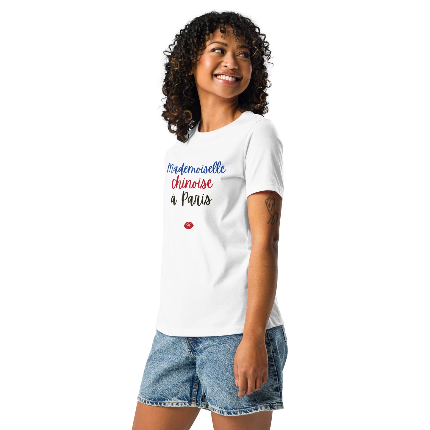 Women's Relaxed T-Shirt: Mademoiselle Chinoise à Paris