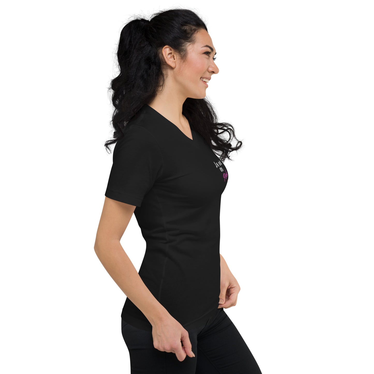 Unisex V-Neck T-Shirt: La vie en Pink
